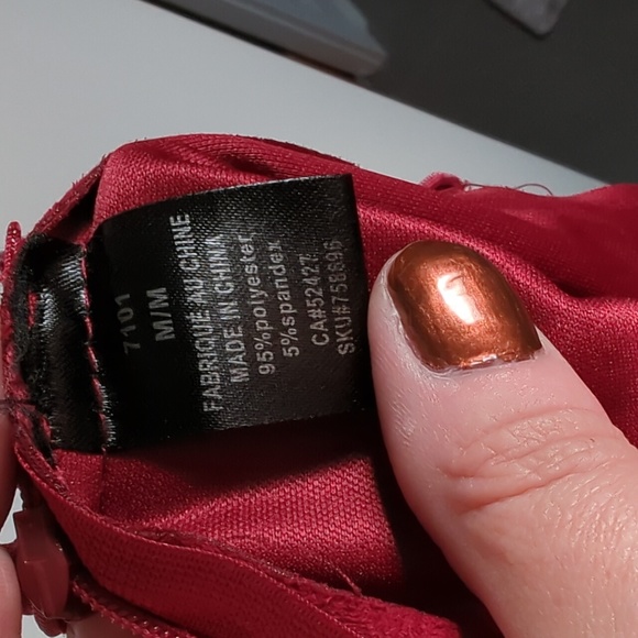 Suede-like red mini skirt - Picture 5 of 7